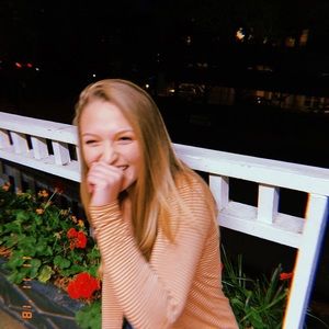 Meet your Posher, Emma